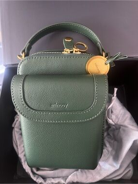 minoyy Green Pebbled Leather Crossbody Bag with Top Handle